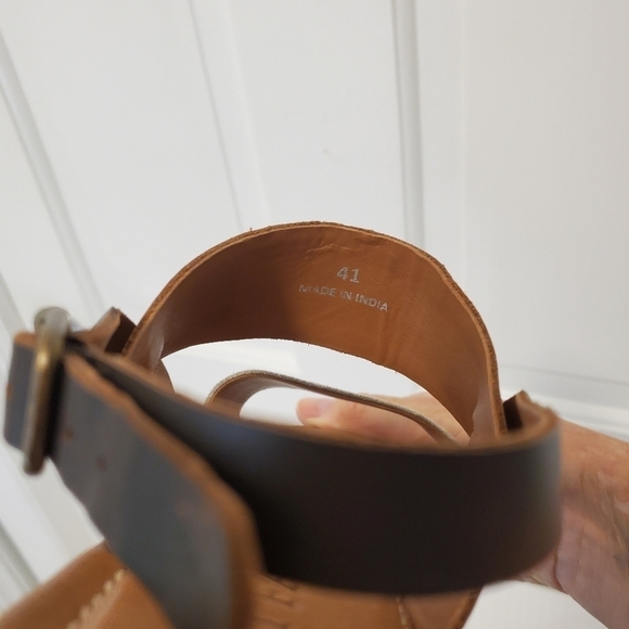 Fat Face Lyla Double Strap Buckle Close Leather Sandals Size 41, US 9/9.5 casual - Picture 8 of 15